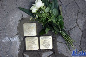 Stolpersteine für die Familie Ostrolenk. © Patric Bies