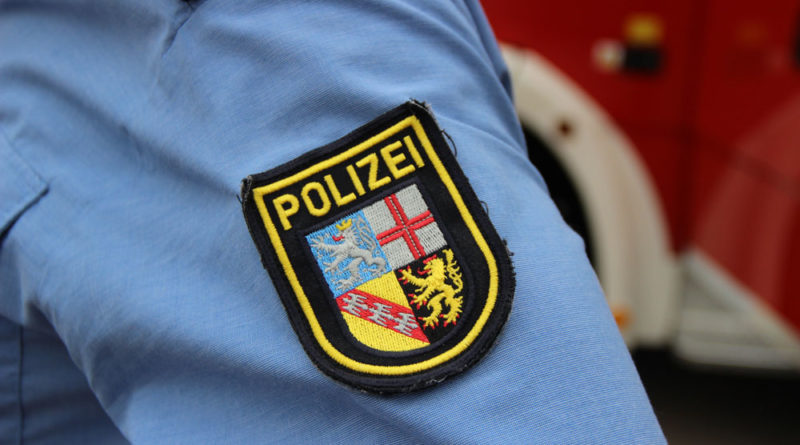 Polizei im Einsatz (Symbolfoto: Hell)