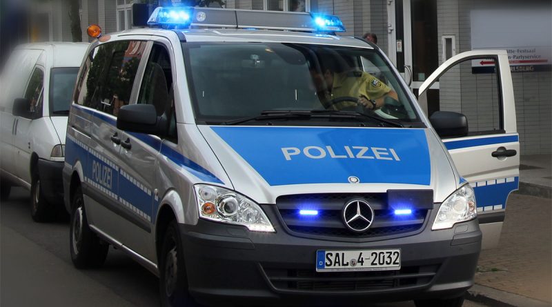 Polizei im Einsatz (Symbolfoto: Hell)