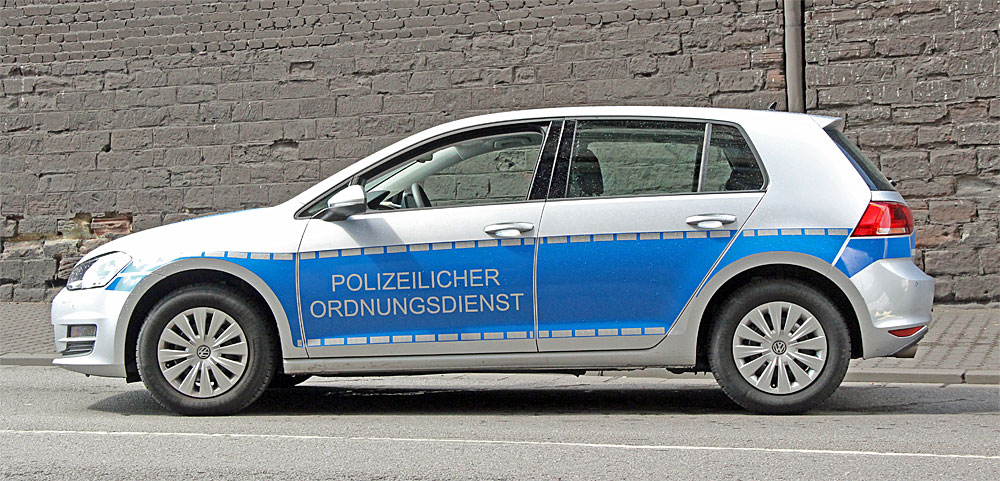 Der Polizeiliche Ordnungsdienst (POD) hat keine Sonderrechte - eine Signalanlage (Blaulicht) fehlt an den Fahrzeugen der Einheiten (Foto: Hell)