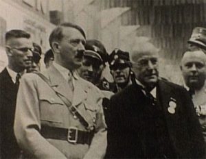 Hermann Röchling an der Seite von Adolf Hitler ; Quelle: Paul Ganster