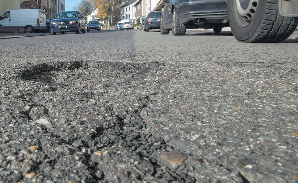 Schlaglöcher in Völklingens Straßen (Foto: Stadt VKL)