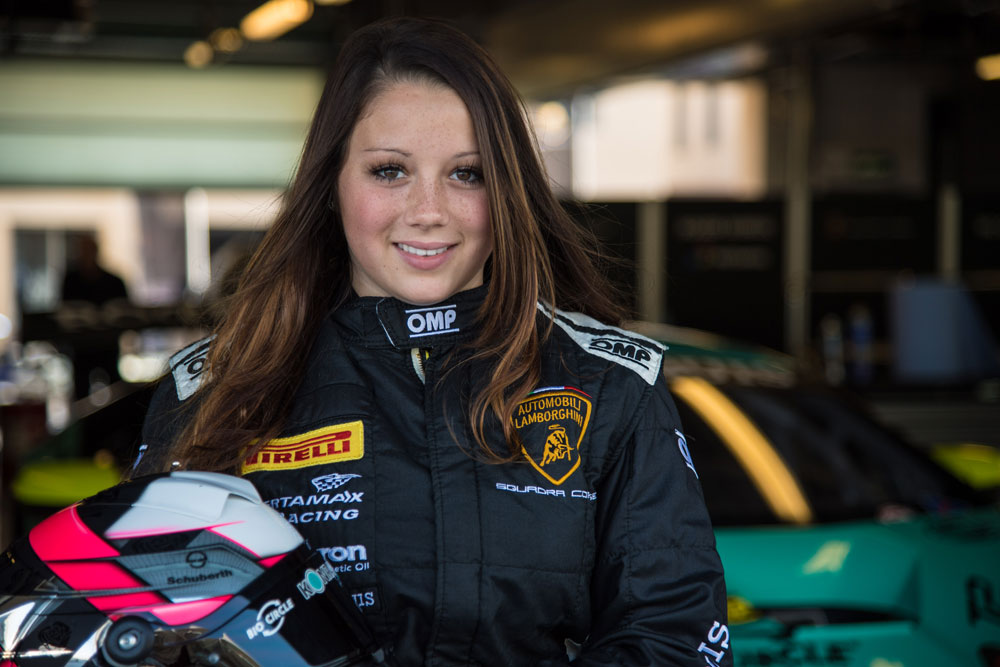 Carrie Schreiner gehört auch 2018 zum Lamborghini Junior Programm (Foto: motorsport-xl.de)