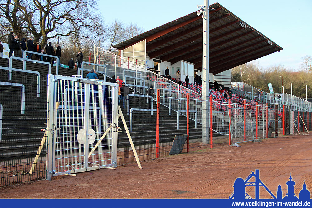 Schnell wurde das Hermann-Neuberger-Stadion für die Regionalliga fit gemacht (Foto: Hell)