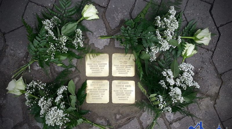 Stolpersteine zum Gedenken an die Familie Kahn. © Andreas Hell