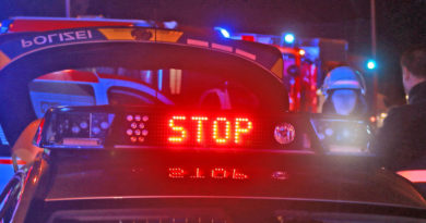 22-jähriger begeht Trunkenheitsfahrt Stop - Polizei!