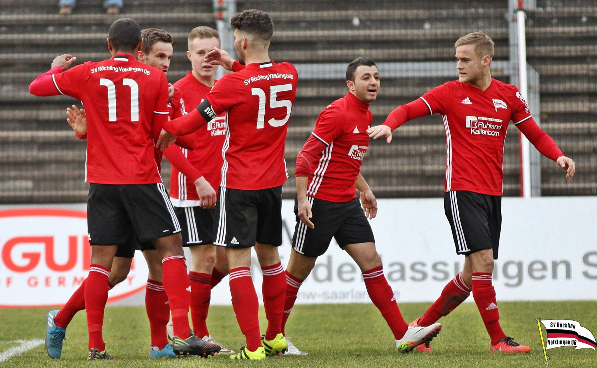 Jubel beim SV Röchling nach dem Treffer zum 1:1 (Foto: SV Röchling)