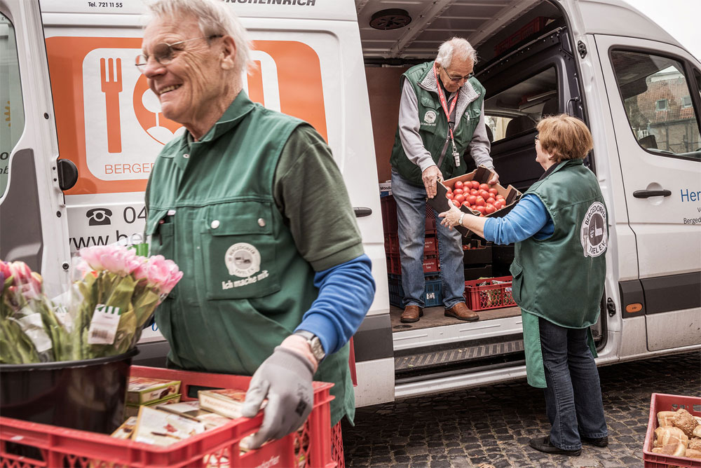 Ausladen der Lebensmittelspenden bei der Bergedorfer Tafel Symbolfoto: Bundesverband Deutsche Tafel e.V./Dagmar