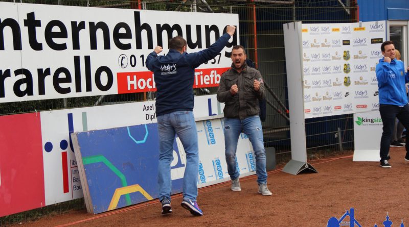 ... und versenkt zur Freude von Lottner zum 3:1.