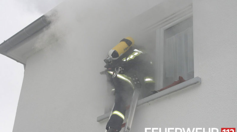 Für den Ernstfall gerüstet: Es wurde angenommen, das Pfarrheim in Werbeln brenne (Foto: FFW VKL)