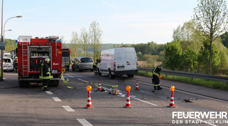 Verkehrsunfall in Geislautern (Foto: Feuerwehr Völklingen)