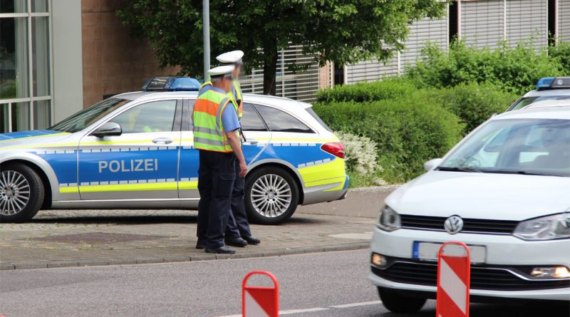 Verkehrskontrolle der Polizei (Symbolfoto: Hell)