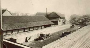 Die Backsteinfarbrik Rink-Kohler zwischen Post- und Moltkestraße im Jahre 1910. Auf diesem Gelände entsteht nun die neue Kirche (Foto: v.d.Eltz)