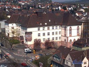 Das Albert Einstein Gymnasium Völklingen 2002 (Foto: Hell)