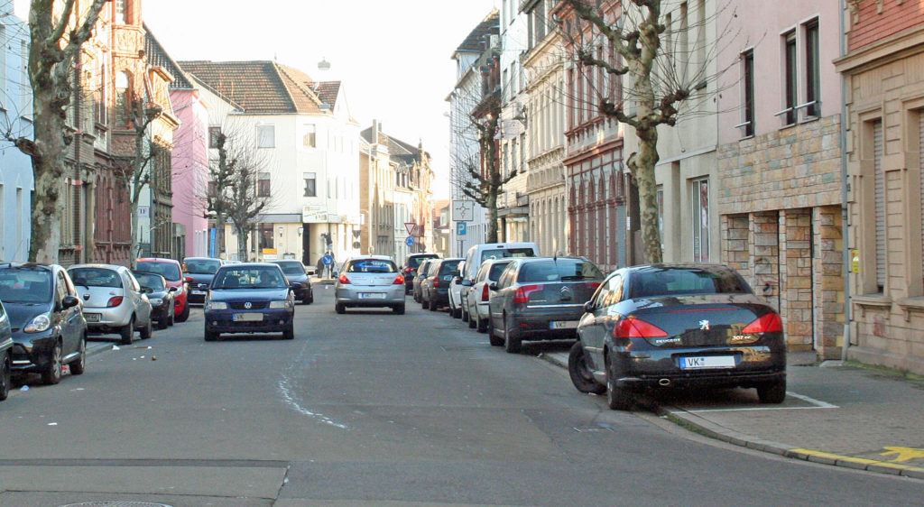 VK-Kennzeichen werden bald nach und nach aus dem alltäglichen Straßenbild verschwinden. (Foto: Hell)